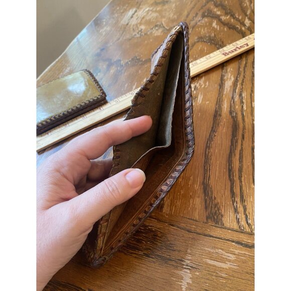Set Of Two Custom Handcrafted Vintage Leather Wallets - Picture 4 of 8